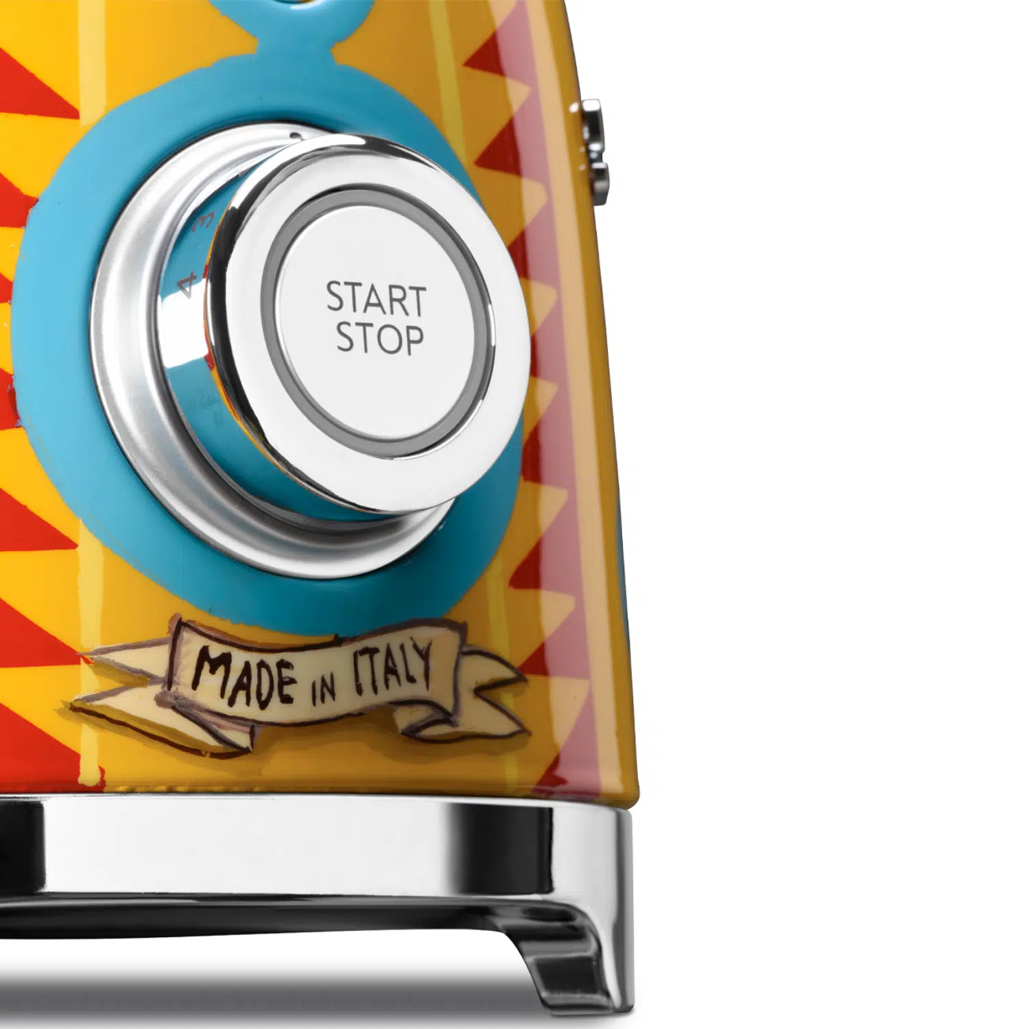 Smeg BLF01DGEU blender front view showing vibrant colors and patterns