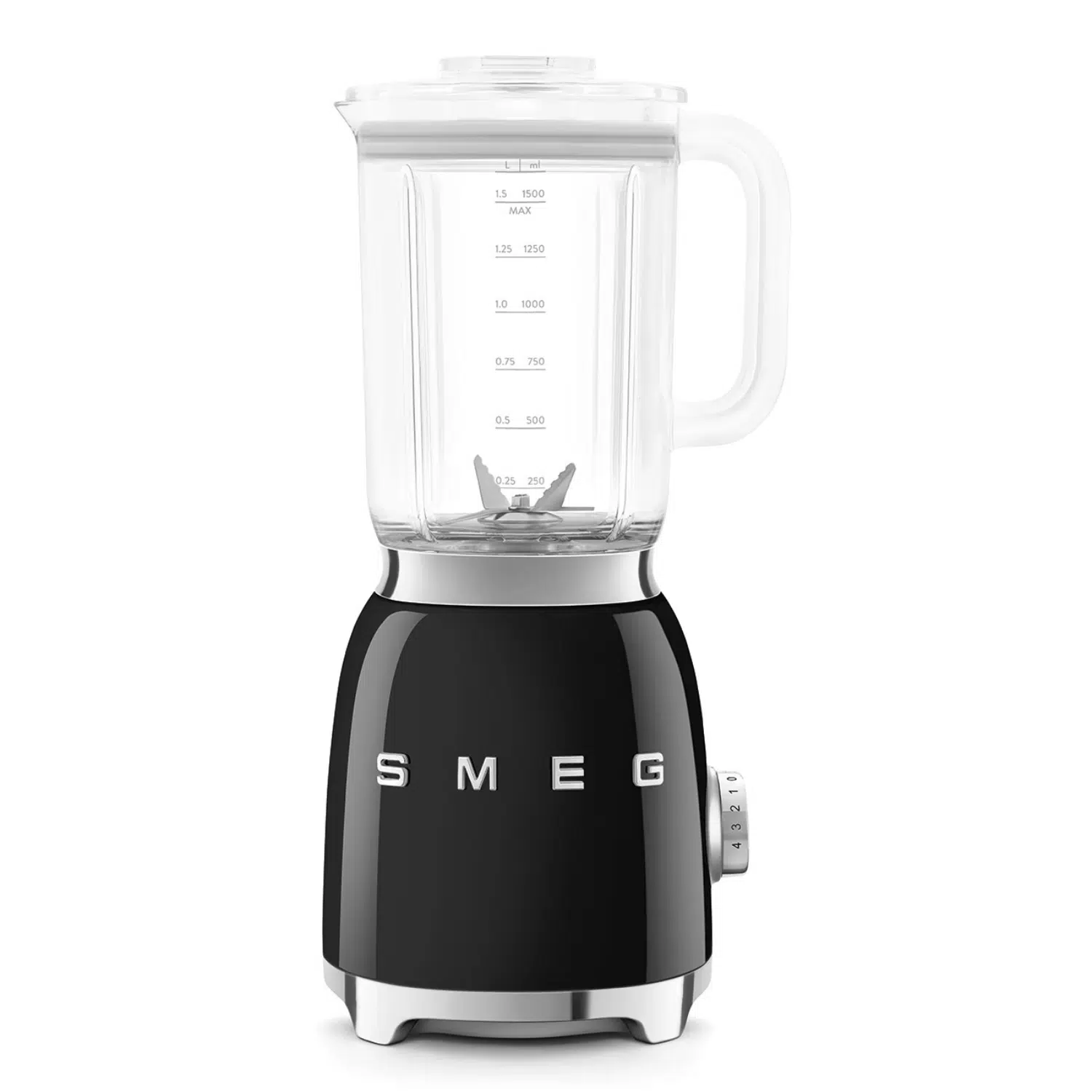Smeg black blender BLF03BLEU front view with 1.5-liter capacity